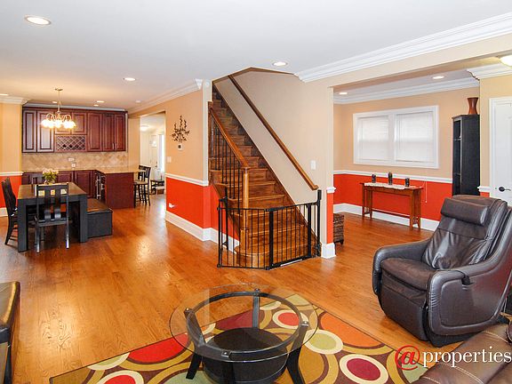 Living Room / Dining Room