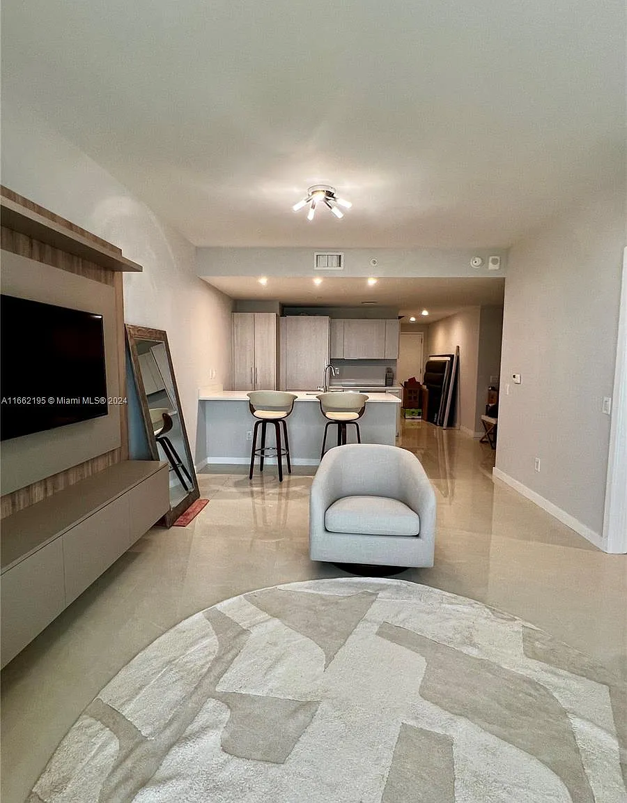 2 bed, 1141 sqft, $4,600 — Photo 4