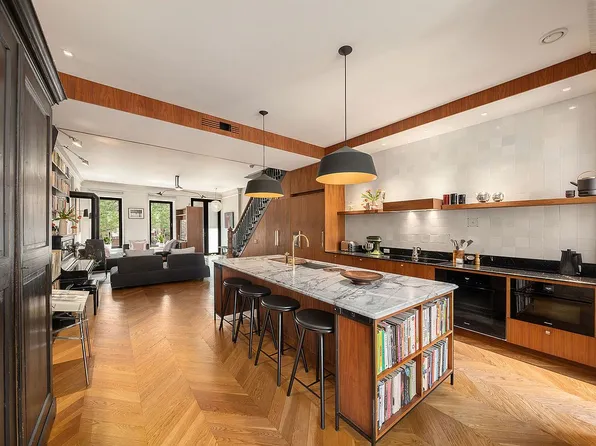 435 Putnam Ave, Brooklyn, NY 11221
