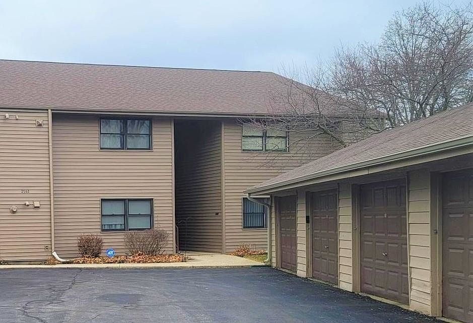 6532 Burberry Dr, Rockford, IL 61114 | Zillow