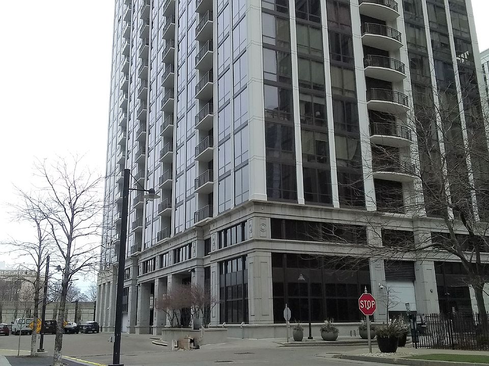 2nd image of 233 E 13th St APT 502
