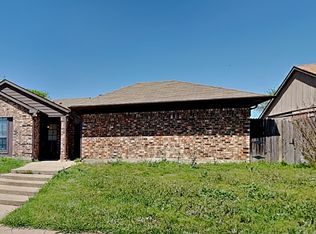 422 Dollins St, Cedar Hill, TX 75104