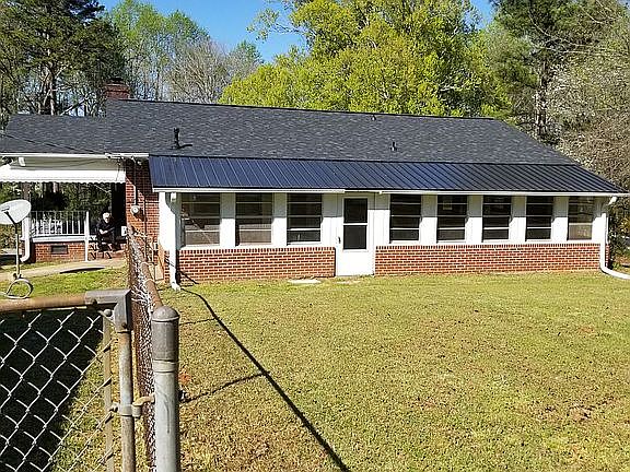 4th image of 212 Beechwood Cir