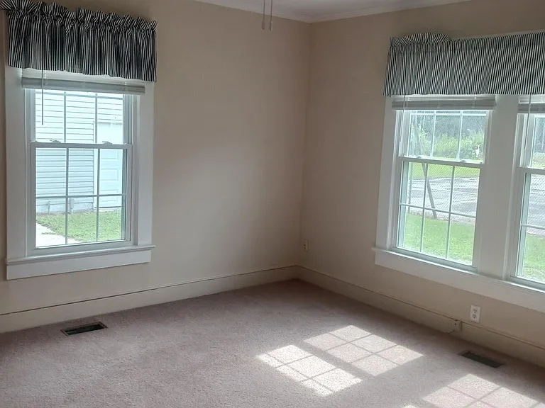 174 Belfast Rd — Photo 10