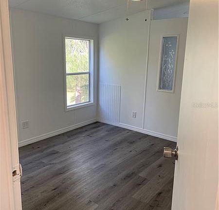 2nd image of 11392 Pepper Rd