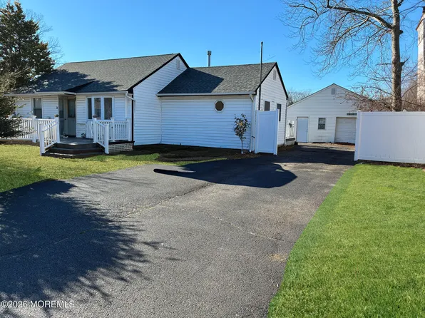 16 Rustic Drive, Howell, NJ 07731