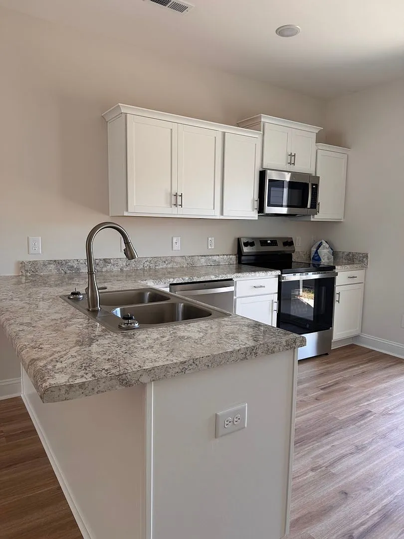 101 Loren Road — Photo 3