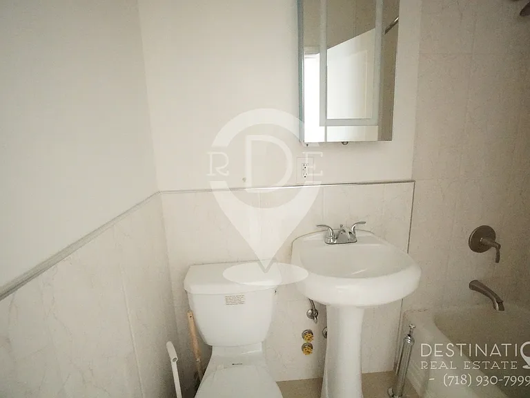 257 Kingston Ave #3R — Photo 4
