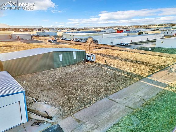 3rd image of 8134 Cessna Dr