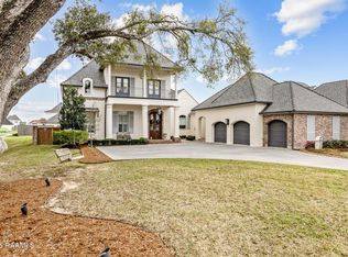 101 Kingfisher Dr, Lafayette, LA 70508
