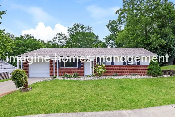 3 bed, 1.5 bath, 1530 sqft, $2,095 — Photo 1