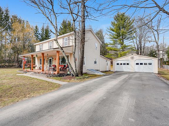 3rd image of 11 Gale Road