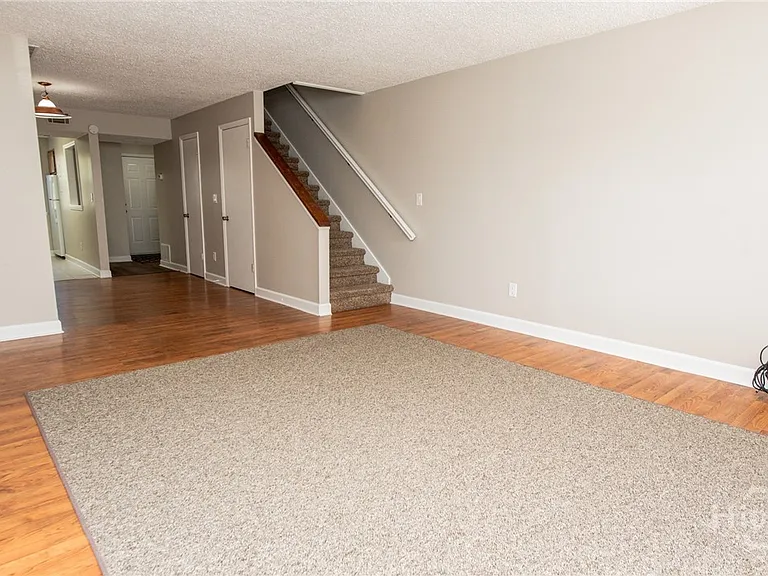 290 Appleby Dr #252 — Photo 13