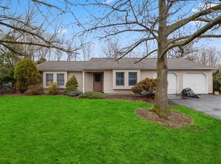 2 Josephine Ct, Hazlet, NJ 07730