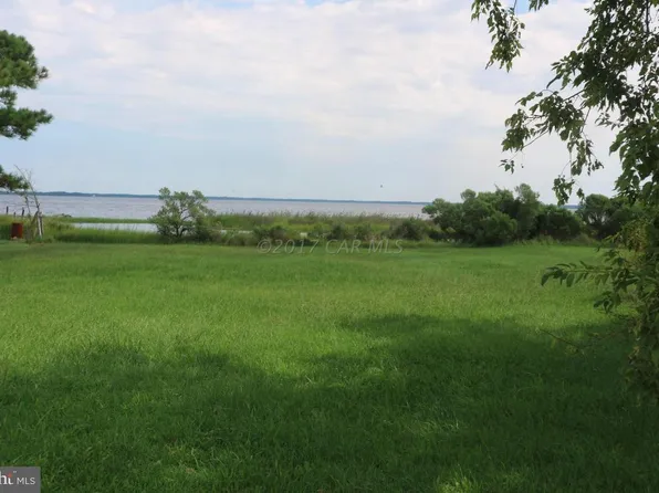 11646 Long Point Rd, Deal Island, MD 21821
