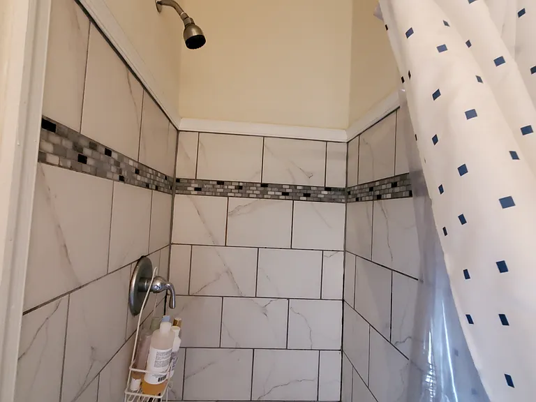 4222 Spruce St #1R — Photo 2