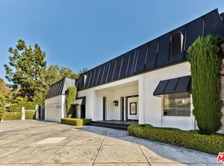 1126 Chantilly Rd, Los Angeles, CA 90077