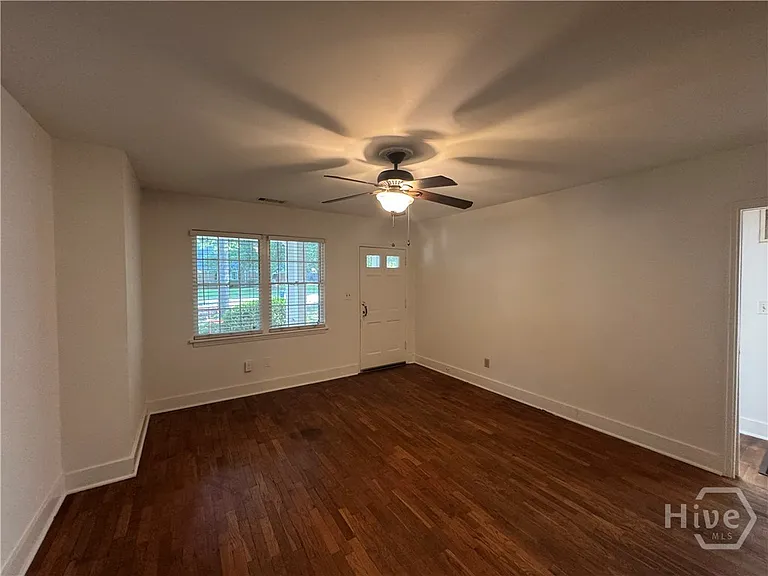 253 Springdale St — Photo 5
