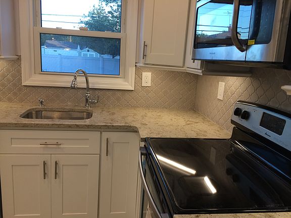 5th image of 1081 Woodcliff Dr #0