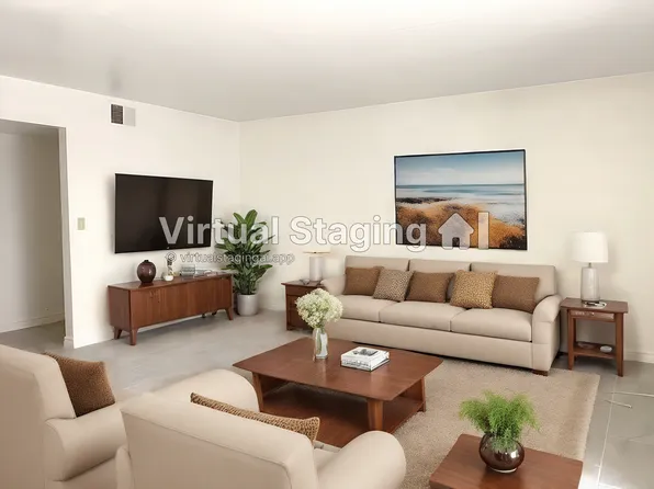 5317 Indian River Dr, Las Vegas, NV 89103