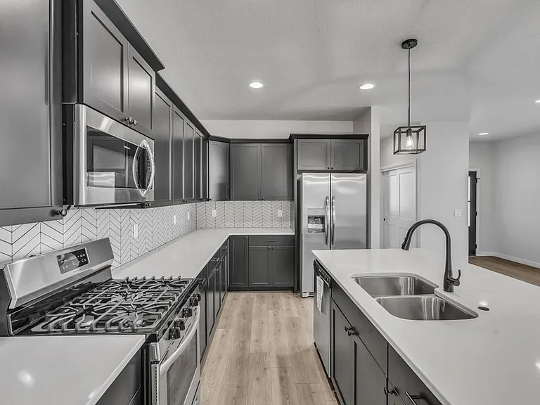 2919 N Phoenix Ln — Photo 12