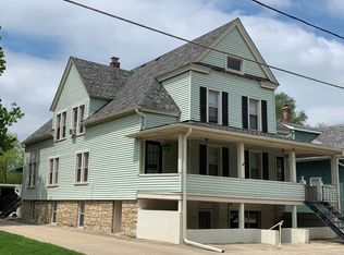 831 Bowditch Ave #2, Aurora, IL 60506