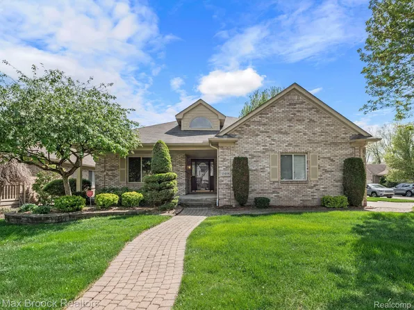 13496 Windridge Ct, Sterling Heights, MI 48313