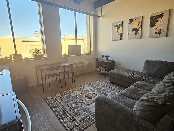 2nd image of 2300 10th Ave #204