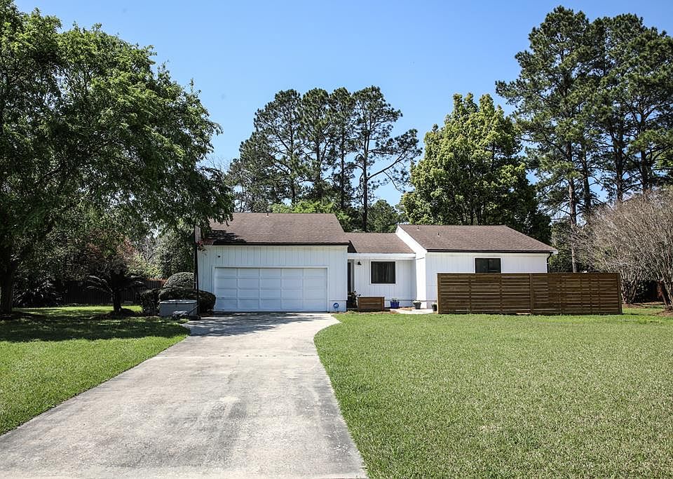 1st image of 1309 Camellia Way