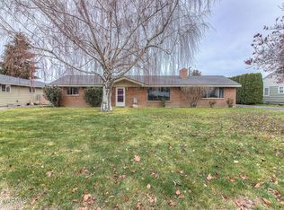 211 S 58th Ave, Yakima, WA 98908