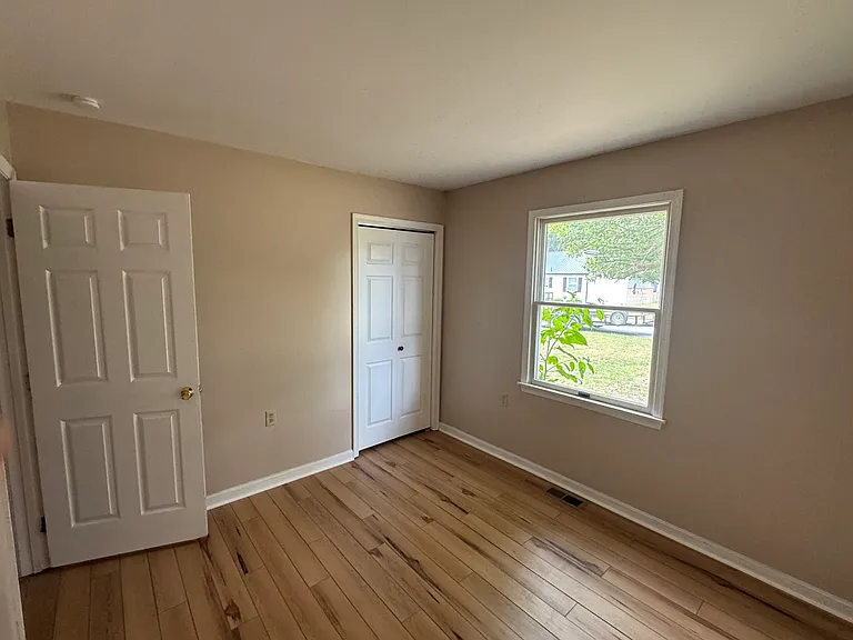 304 N Academy St — Photo 13