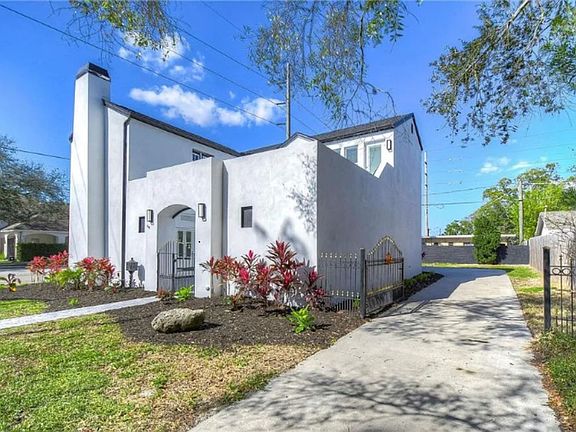 3rd image of 2909 W Fountain Blvd