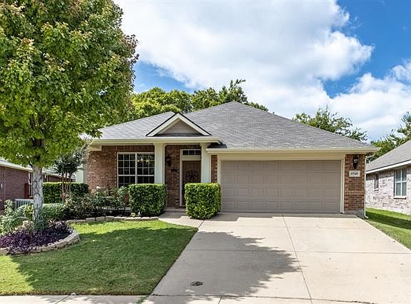 2nd image of 15549 Gatehouse Dr