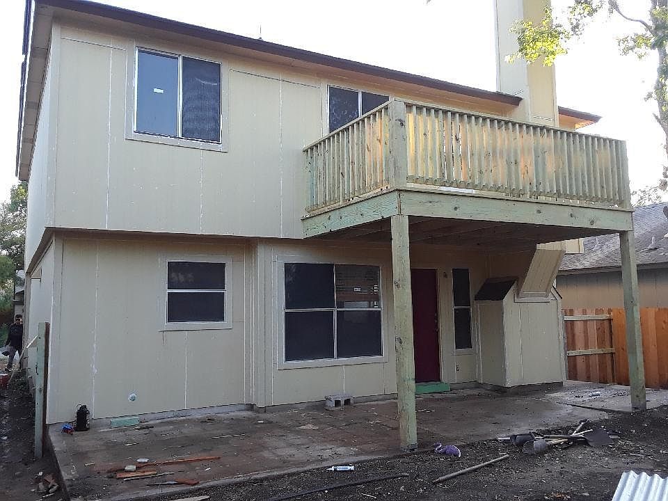 2nd image of 806 Burnsall Gates Dr