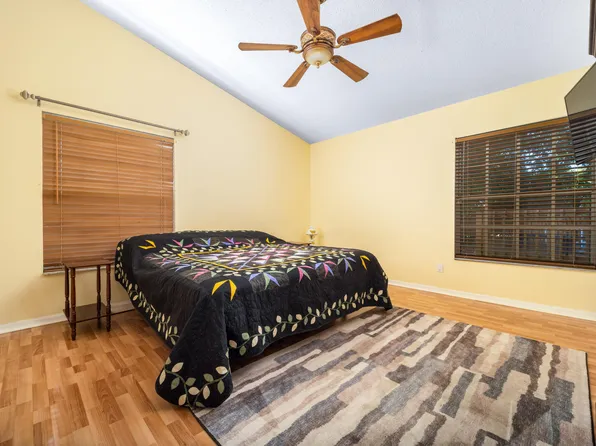 1835 18th Avenue SW, Vero Beach, FL 32962