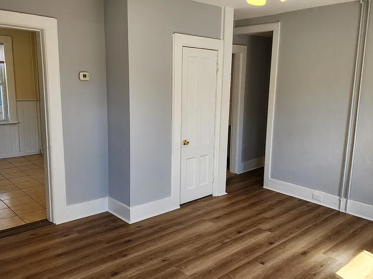 97 Oak St — Photo 3