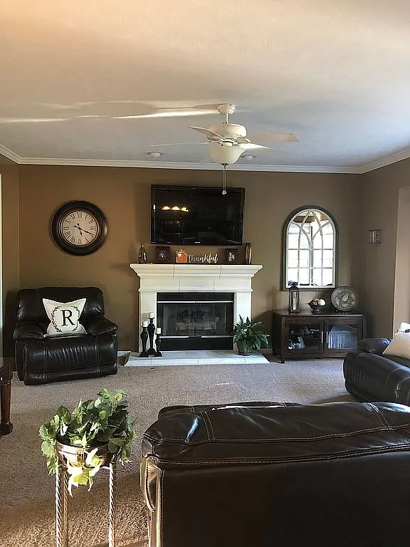 23 Waterside Cir photo 1