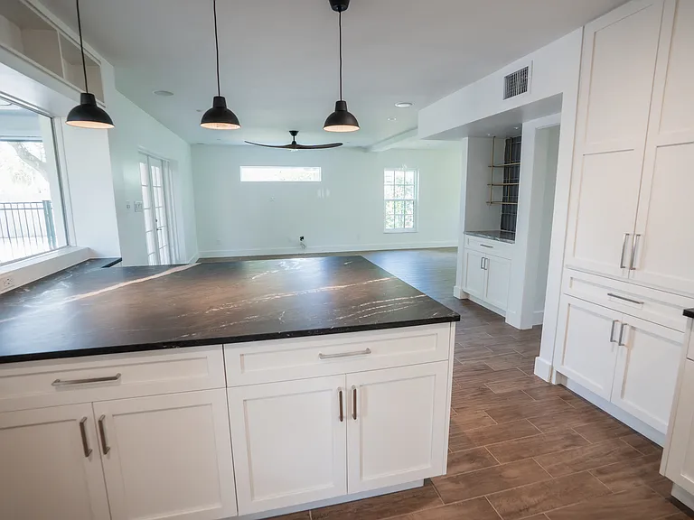 4819 W San Miguel St — Photo 89