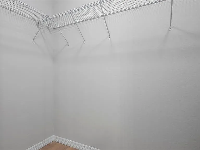 Master suite walking closets