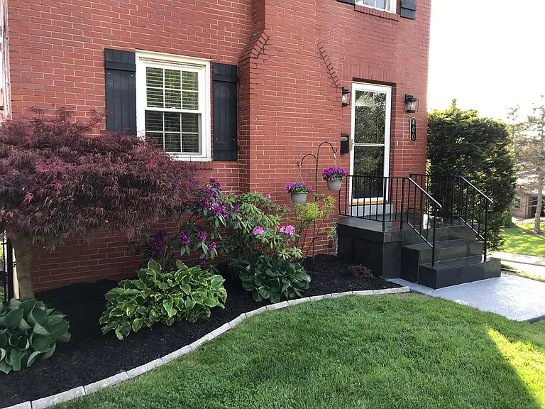 400 Duquesne Dr — Photo 2