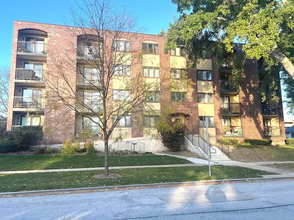 104 N Pine Ave APT 302, Arlington Heights, IL 60004