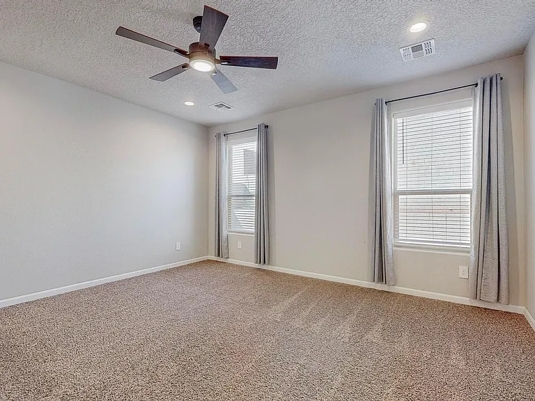 5950 Las Vacas Ct NE — Photo 34