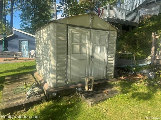 5736 Silver Birch Rd, photo 19
