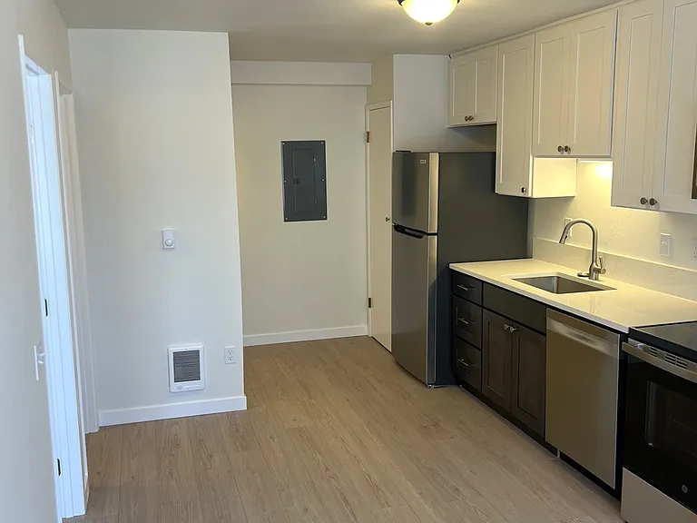 6910 SE Pardee St #B — Photo 7