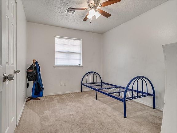 3rd image of 520 SW 69th St