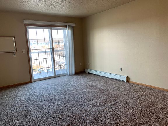 4th image of 2411 36th St S #204