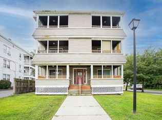 143 Skeele St APT 2L, Chicopee, MA 01013