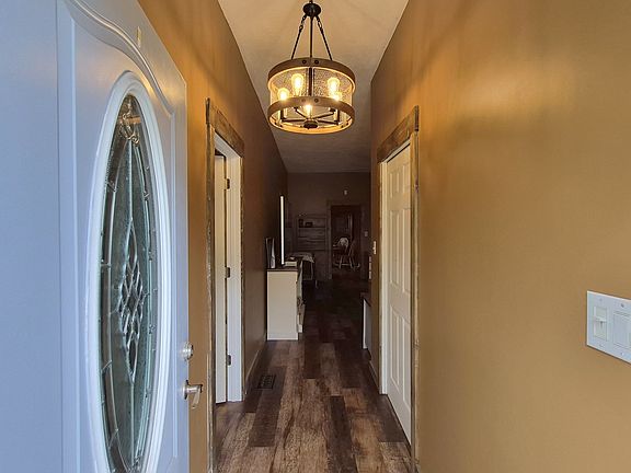 5th image of 207 S Emma St