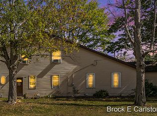 1182 E Hile Rd, Norton Shores, MI