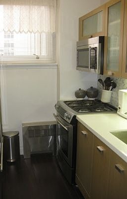 2nd image of 211 E 46th St #21A